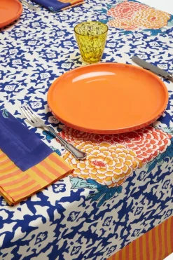 Arabesque Corolla Square Tablecloth