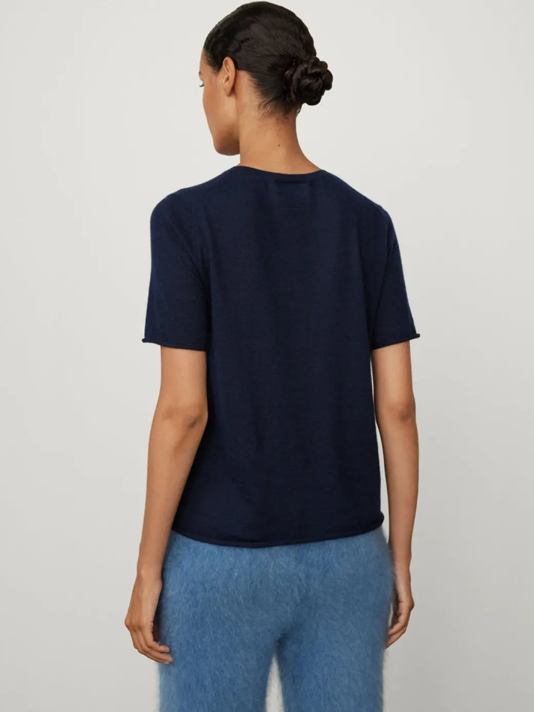 Ari T-Shirt in Navy