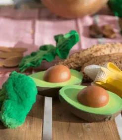 Arnold the Avocado Bath Toy