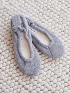 Cashmere Slippers in Grey