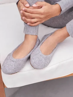 Cashmere Slippers in Grey