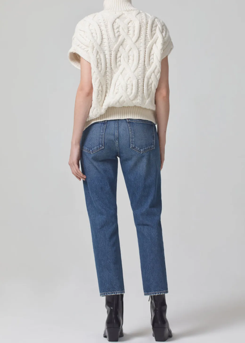 Charlotte Jean in Magnolia