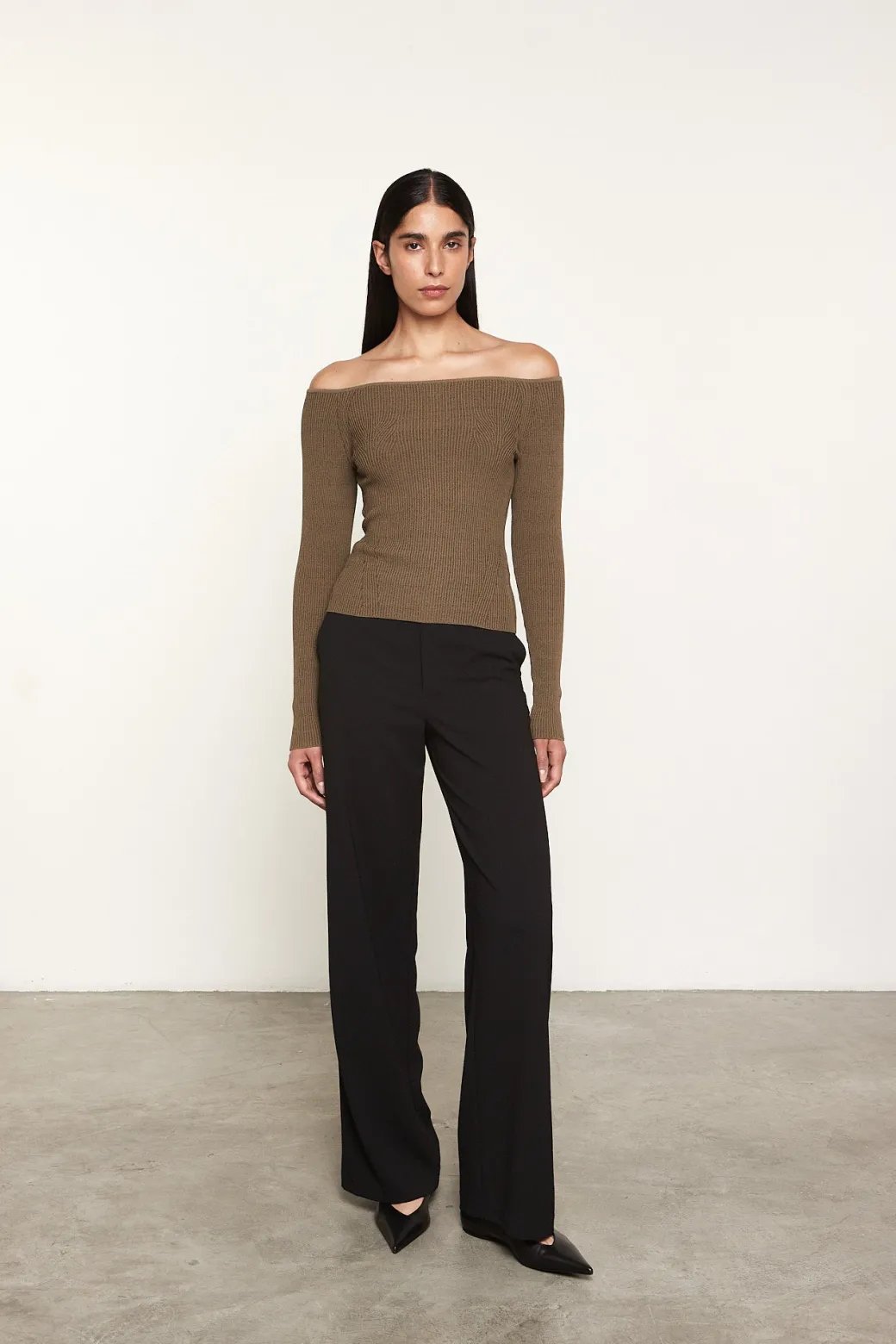 Crepe Resort Pant in Black