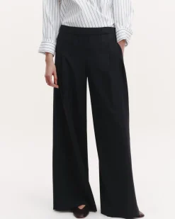 Eva with Tux Pleat in Midnight