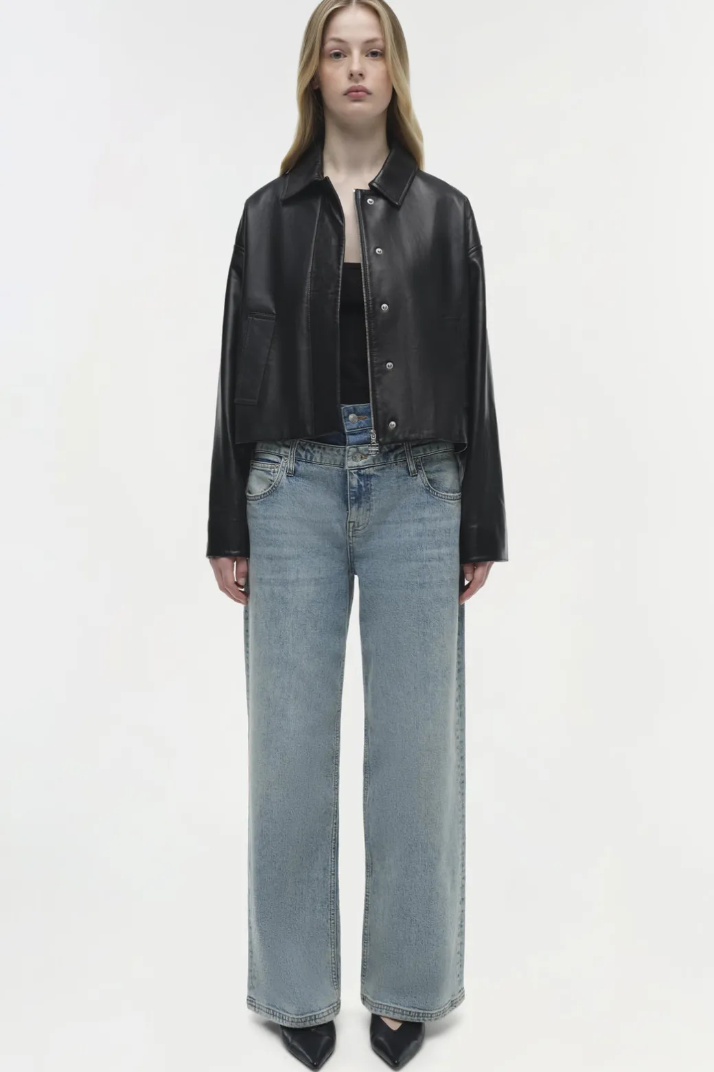 Everli Cropped Leather Jacket in Black