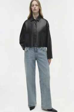 Everli Cropped Leather Jacket in Black