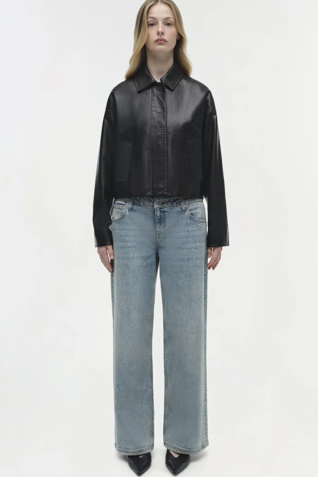 Everli Cropped Leather Jacket in Black