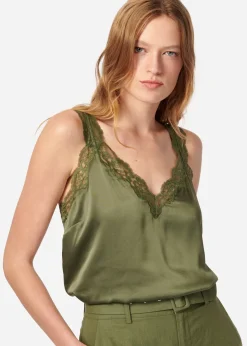 Fernanda Cami in Sencha