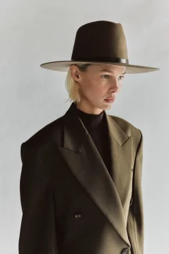 Harley Hat in Almond