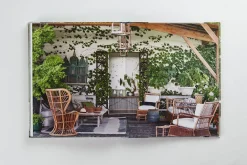 Isabel López-Quesada At Home