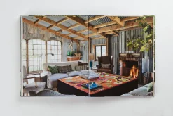 Isabel López-Quesada At Home