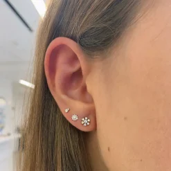 Jennifer Yamina Pointed Flower Studs in Yellow Gold