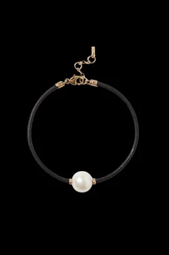 14K Kaia Bracelet in White Pearl