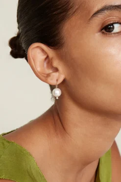 Kaia White Pearl Earrings with Diamond