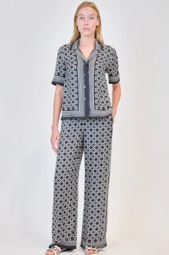 Koda Button Down Shirt in Black