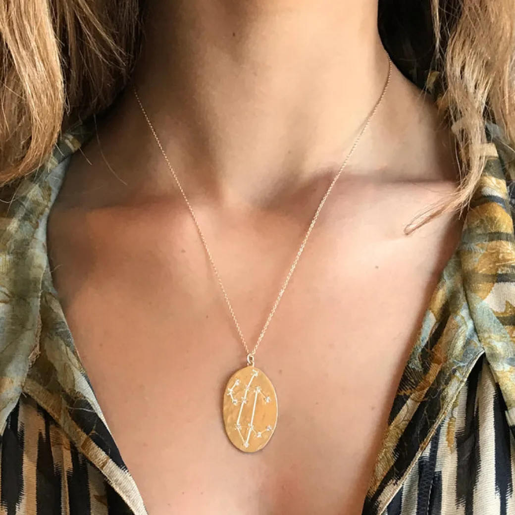 Leo Astrology Necklace in Yellow Gold