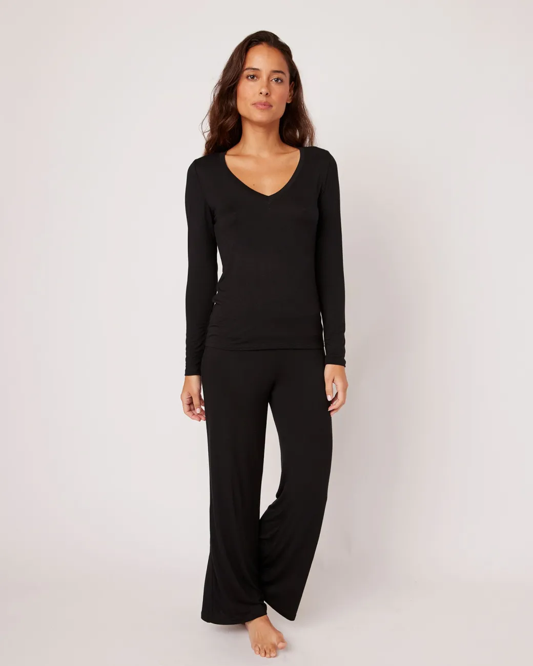 Memphis Longsleeve V-Neck in Black