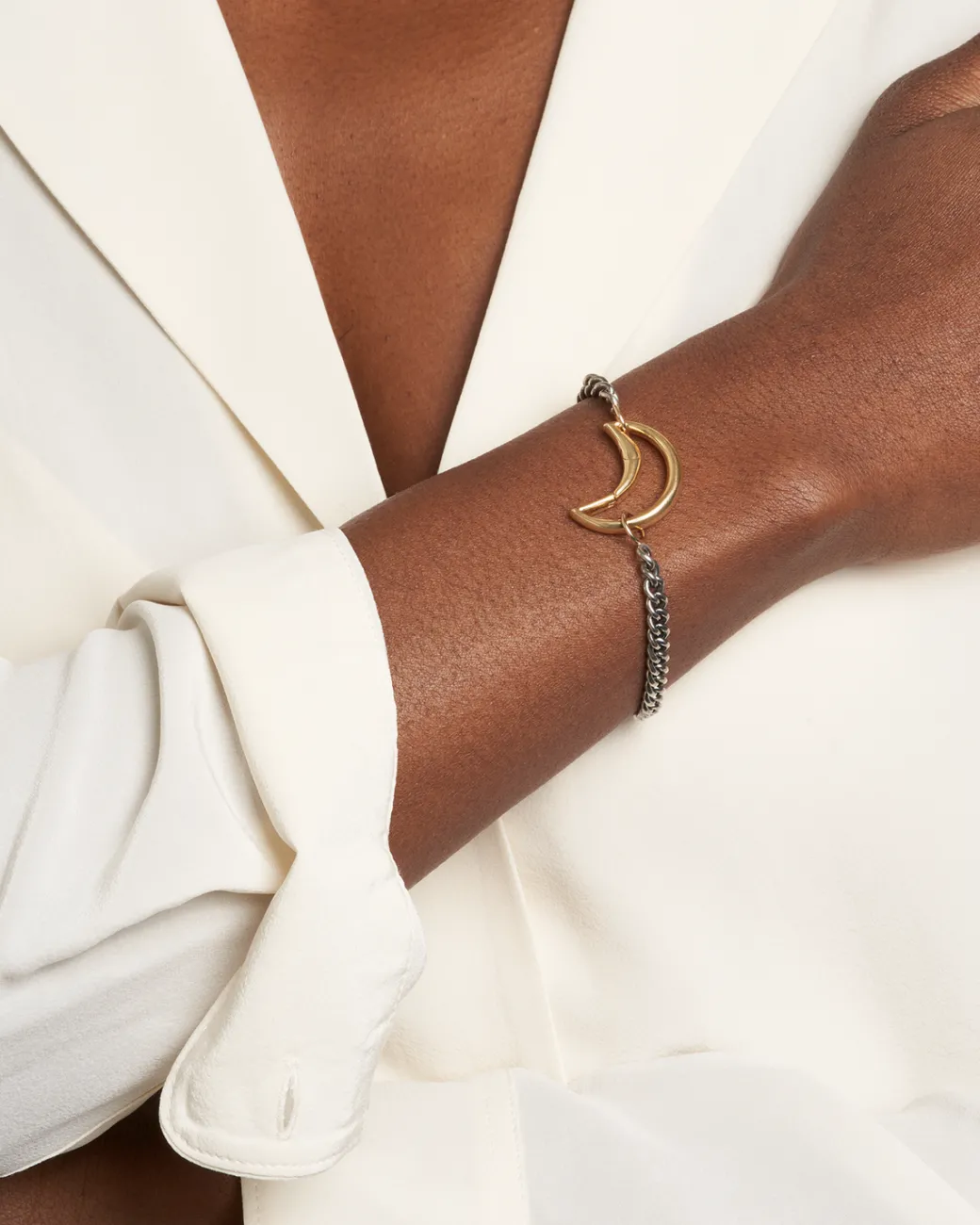 Moonlock in Yellow Gold