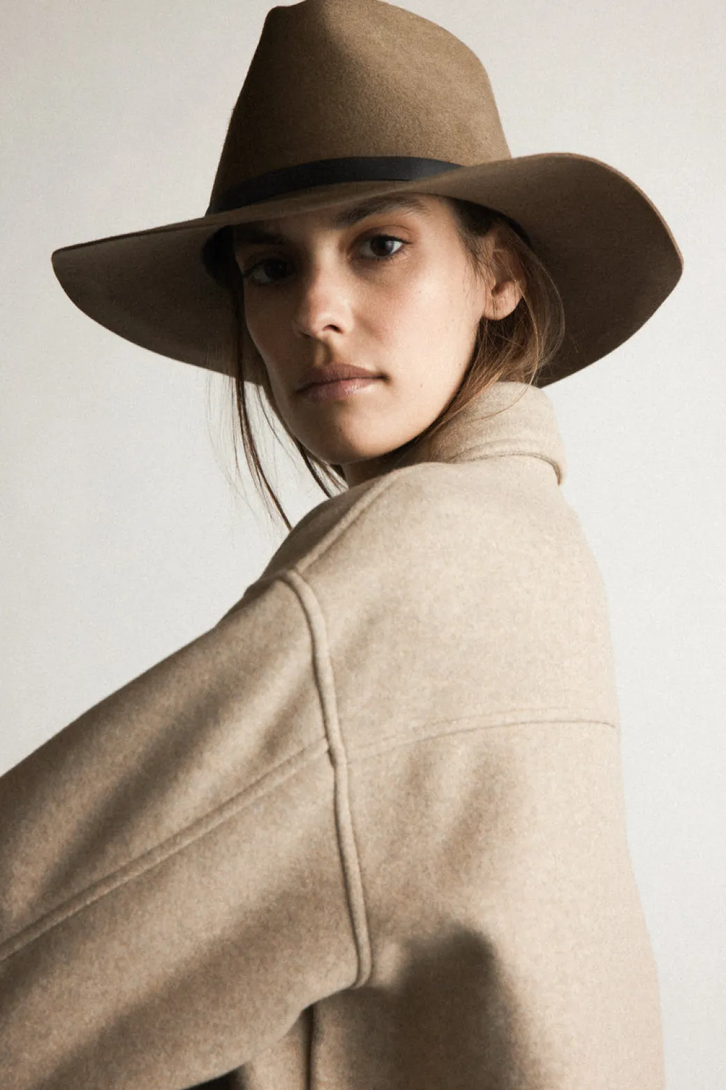 Olsen Wool Hat in Taupe