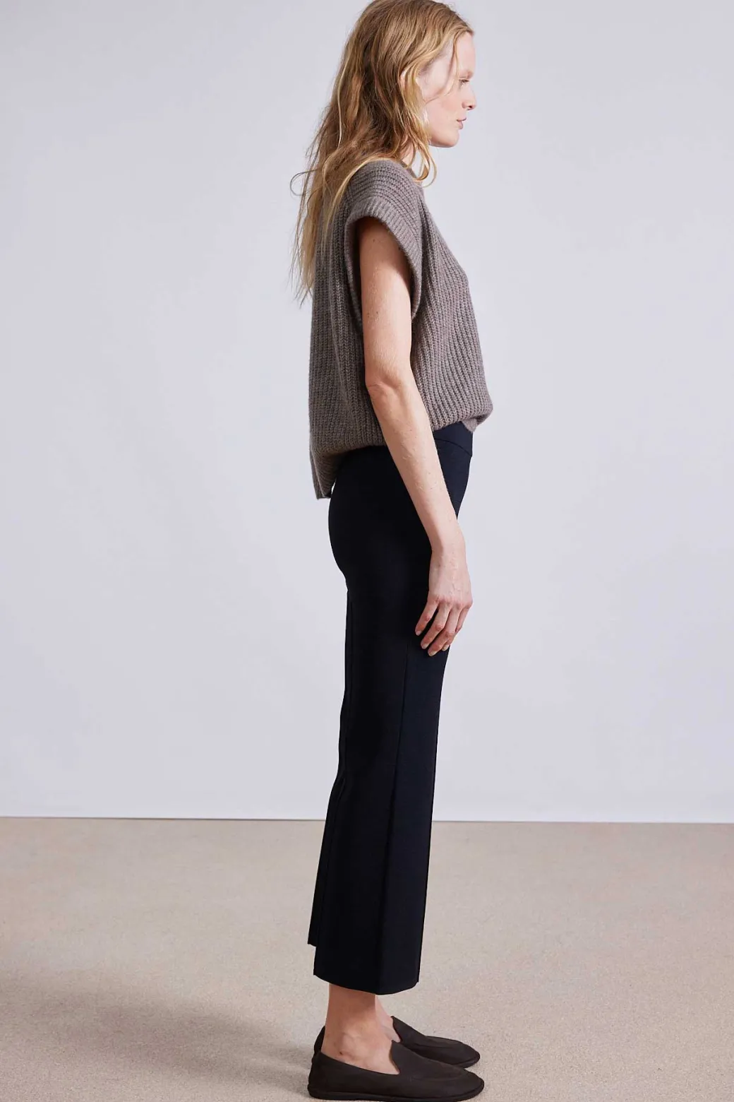 Rene Pull On Pant in Black