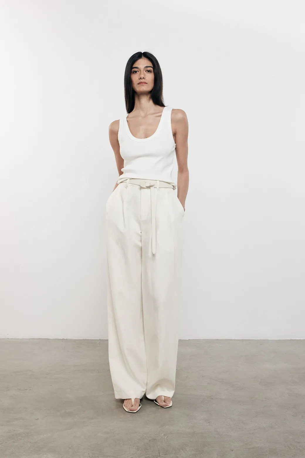 Ribbed Scoop Tank in White