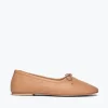 Roma Flat in Camel