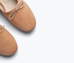 Roma Flat in Camel