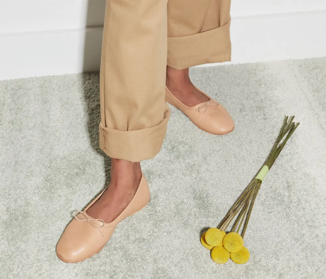 Roma Flat in Camel