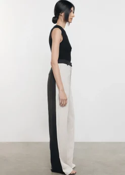 Silk Knit Sleeveless Crew in Black