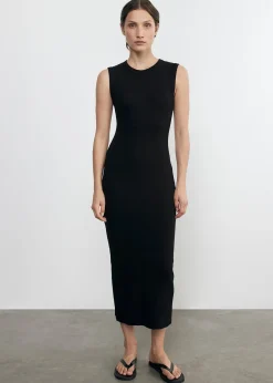 Textured Rib Sleeveless Maxi in Black