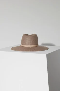 Valentine Hat in Grey