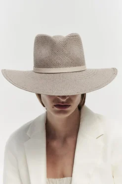 Valentine Hat in Grey