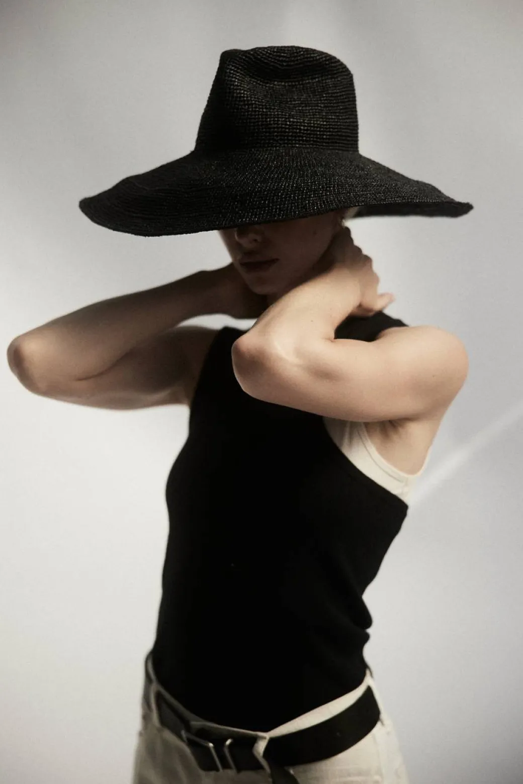 Waverly Hat in Black