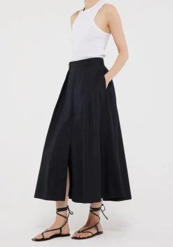 Wide Poplin Skirt in Noir