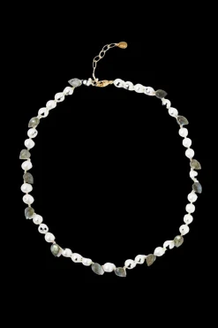 Willa Necklace in White Pearl Mix